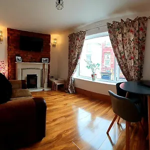 https://seagulls-nest-holiday-cottage.hotelsin-chester.com