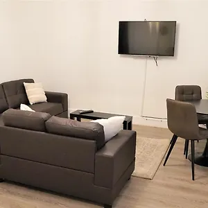 https://city-stay-leeds-townhouse.yorkshirehotels.net